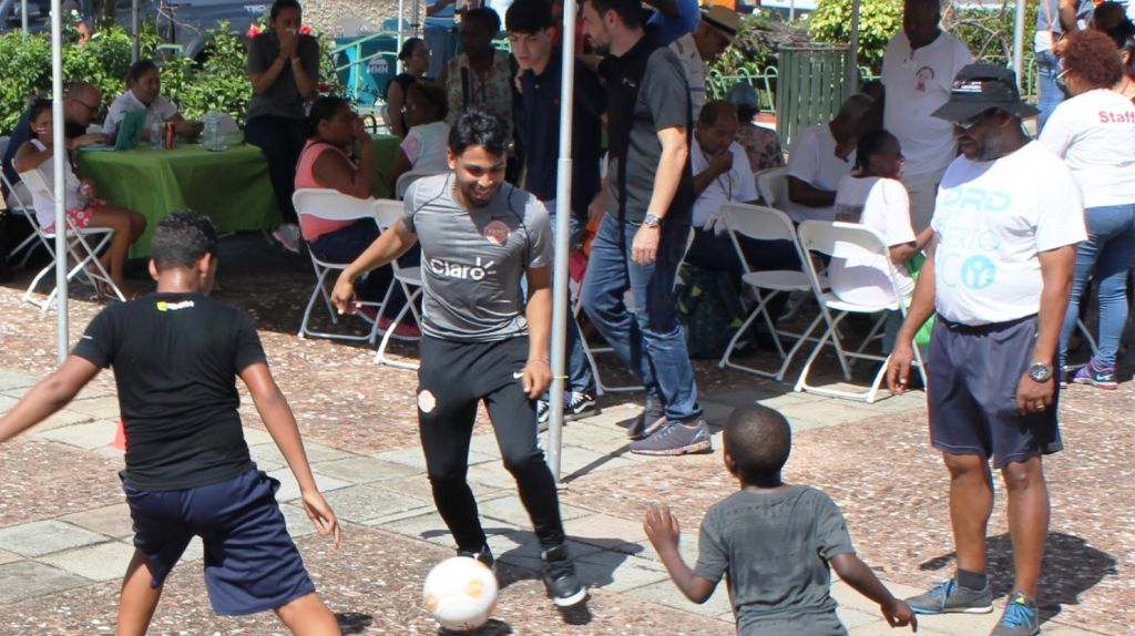 El Puerto Rico FC lleva fÃºtbol a LoÃ­za junto a iniciativa "DRD con Puerto Rico"