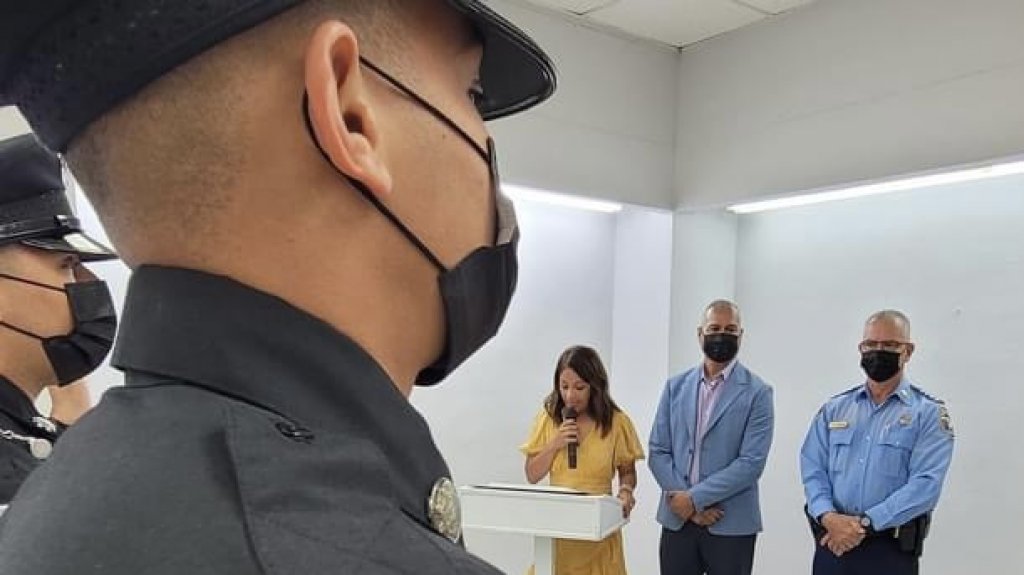  Salinas ampl&iacute;a su Polic&iacute;a municipal con graduaci&oacute;n de seis nuevos agentes 