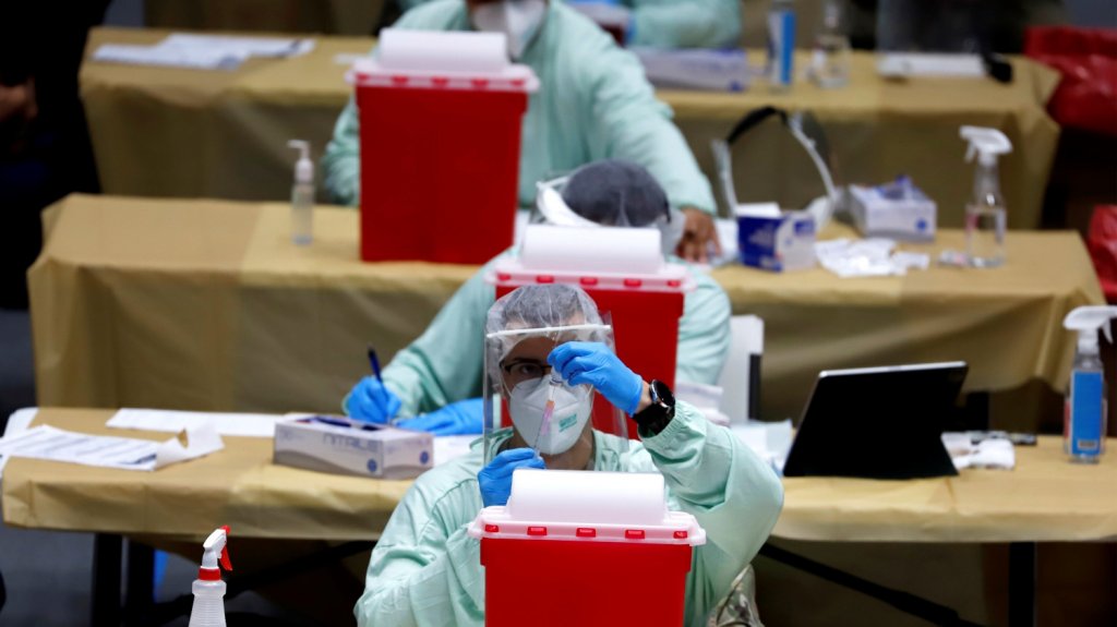  Puerto Rico retoma la marcha de vacunación tras retraso por tormenta en EEUU 