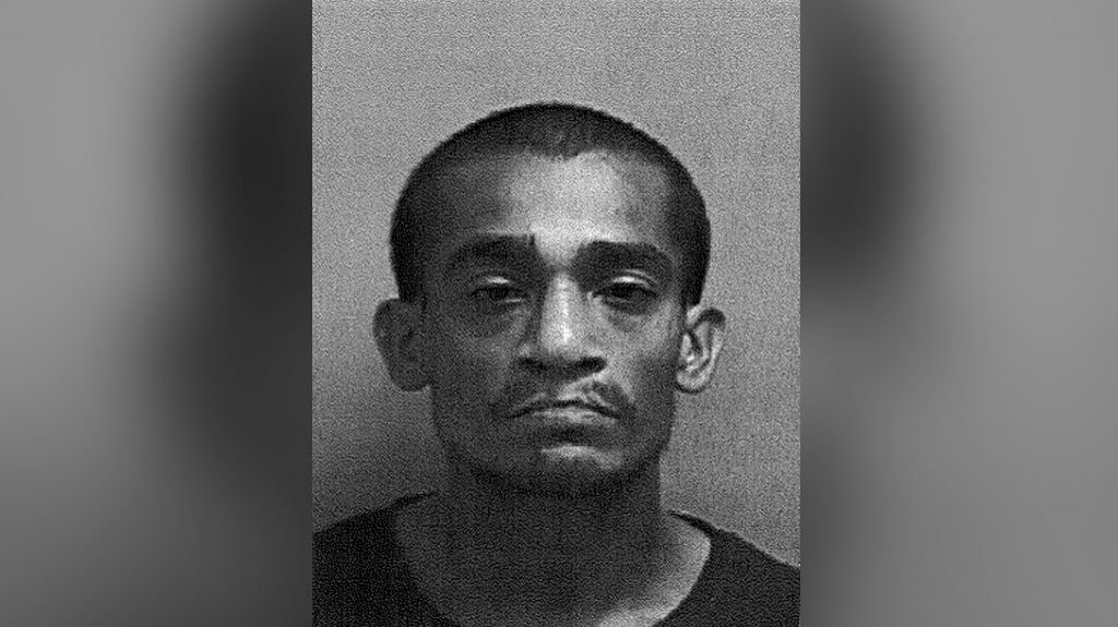  Le radican cargos por asaltar garaje de gasolina en Ponce 