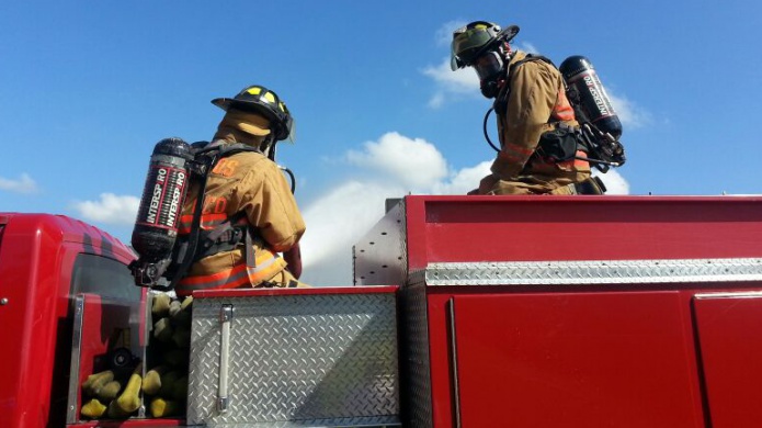 VÃ­ctimas de Agresiones, Bomberos al Cerrar Hidrantes en los Residenciales 
