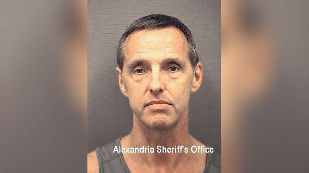  Una deuda de 230.000 d&oacute;lares y un mensaje en LinkedIn: El exagente de la CIA que espiaba para China 