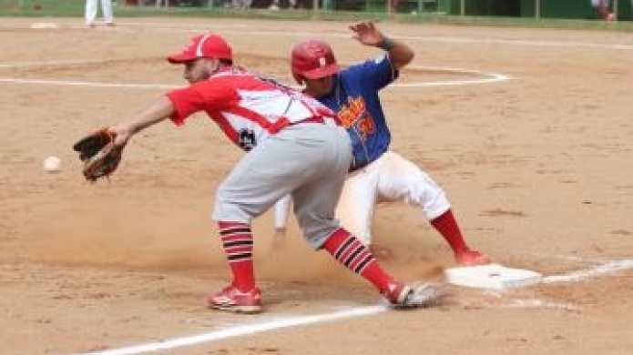  Industriales rompen racha de seis derrotas con triunfo sobre Hatillo