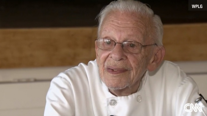 Un hombre de 90 aÃ±os de Florida enfrenta cargos por alimentar a indigentes