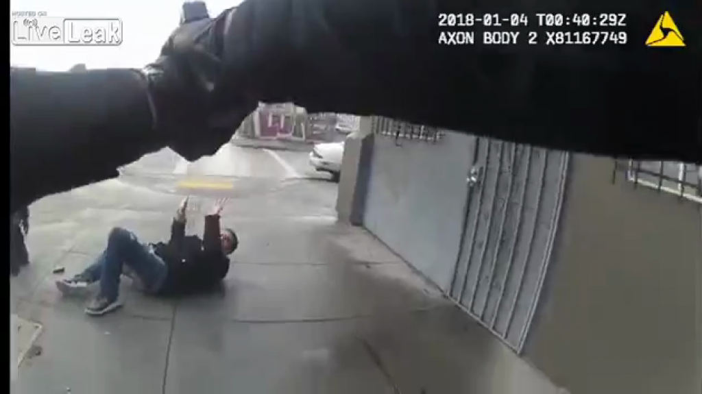  Polic&iacute;a de California public&oacute; el video de un tiroteo fatal involucrado con un oficial 