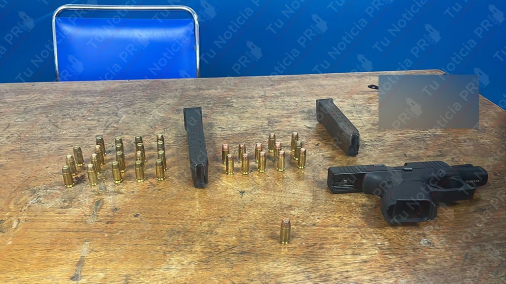  Municipales arrestan a hombre que intent&oacute; subirse a las guaguas de la &ldquo;Sanse&rdquo; con una pistola ilegal 