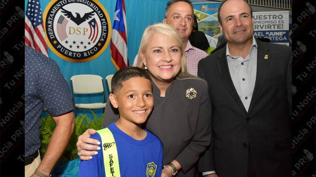  Patrulleros escolares son juramentados por la gobernadora 