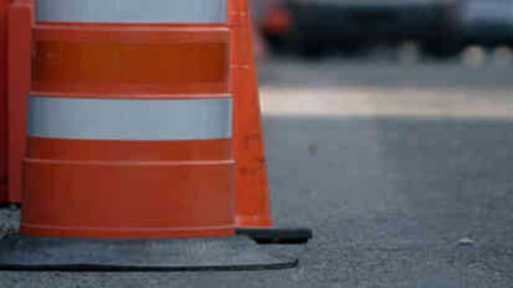  Cierran Autopista Luis A. Ferr&eacute; por veh&iacute;culo volcado en Caguas 