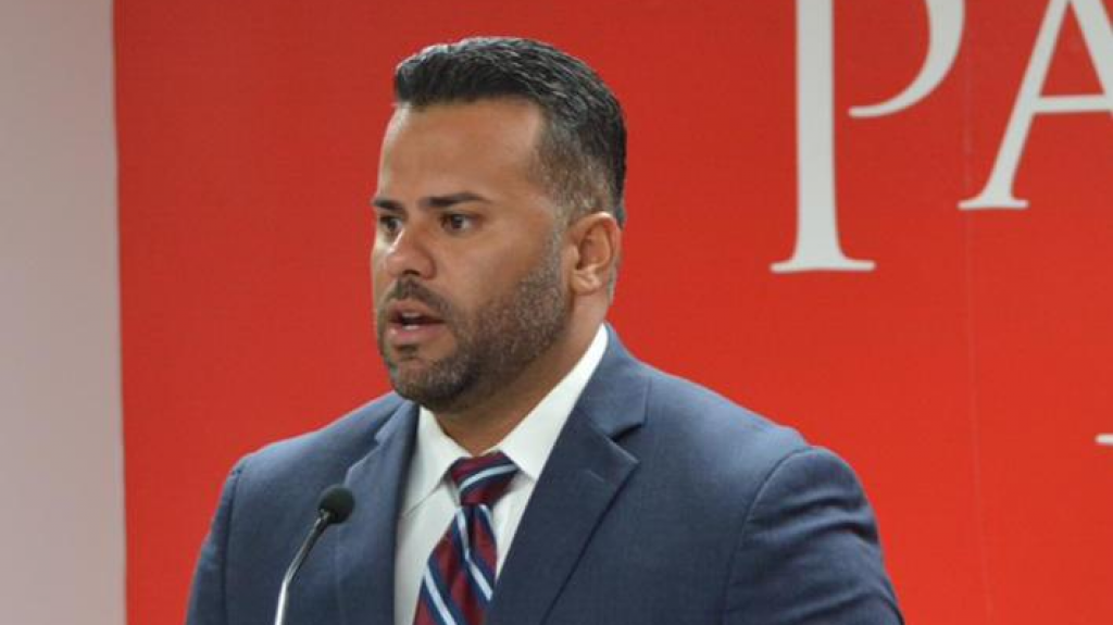  Representante Ram&oacute;n Luis Cruz Burgos cuestiona costo de compra agr&iacute;cola en el gobierno 