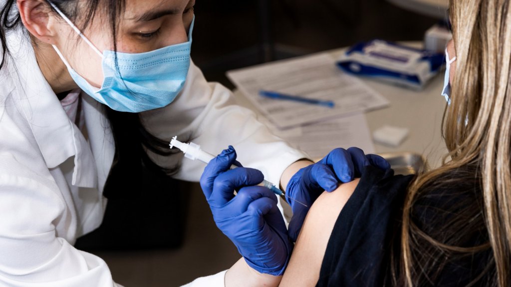  EE.UU. acumula 539.320 muertes y 29.663.132 contagios por covid-19 