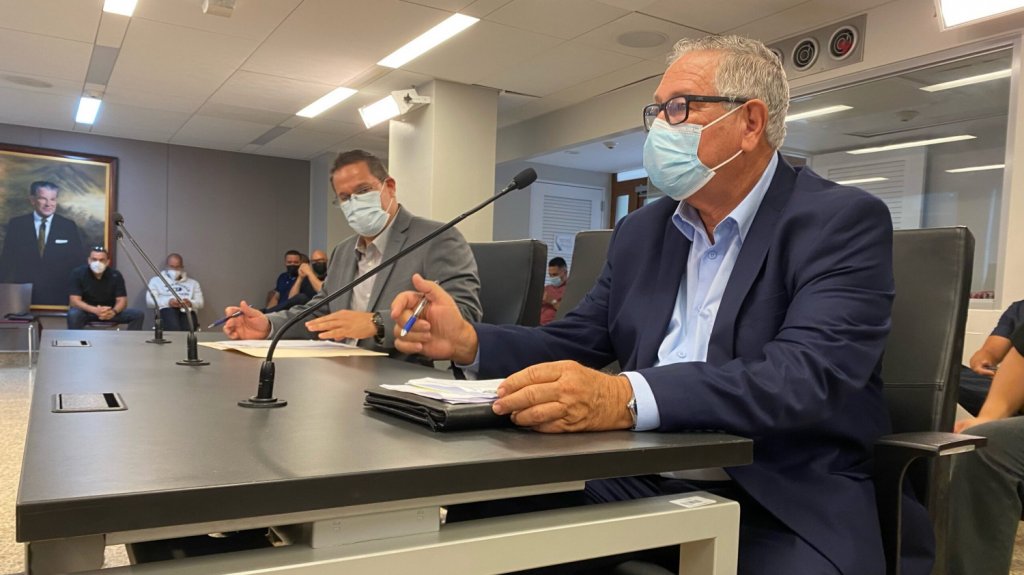  Bomberos reclaman un retiro digno 