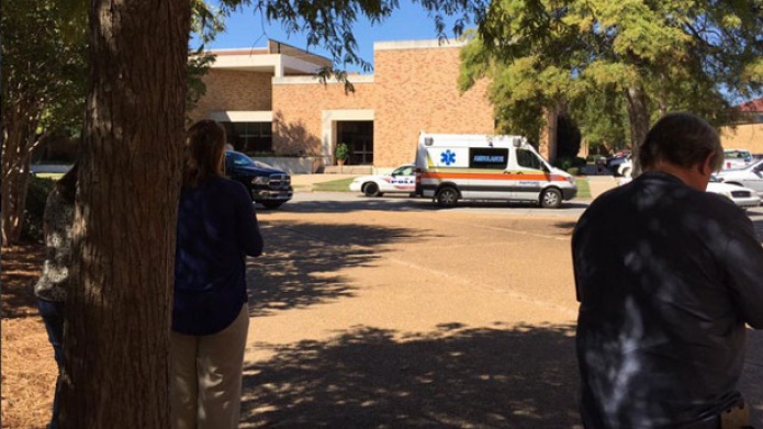 Al menos un herido en un tiroteo en una universidad de Misisipi