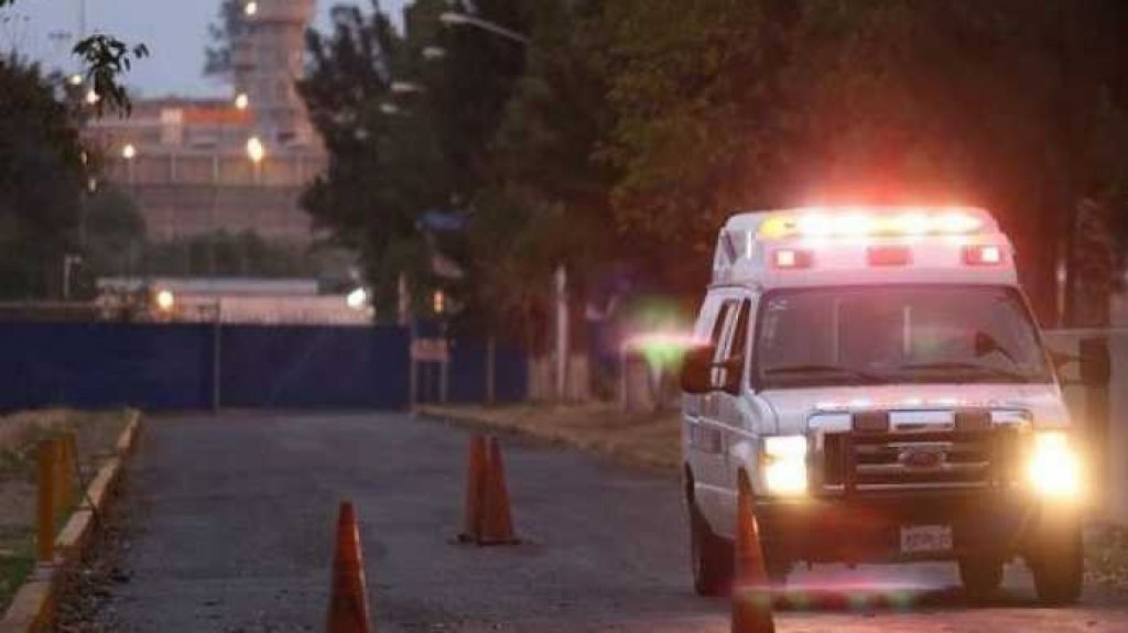  Motociclista sufre accidente de cuidado al impactar isleta en Carolina 