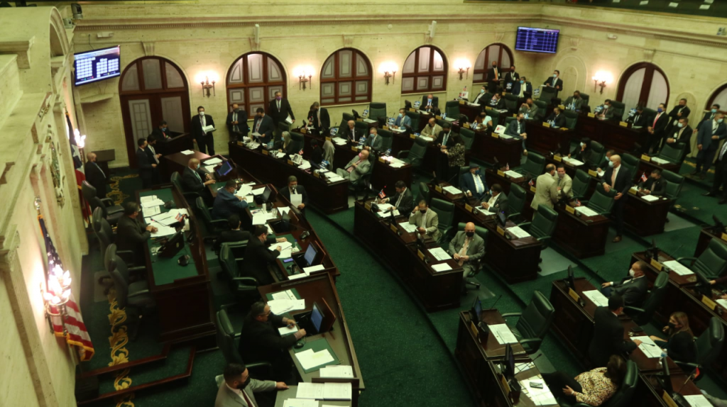  C&aacute;mara aprueba medida para eliminar escoltas a exgobernadores 