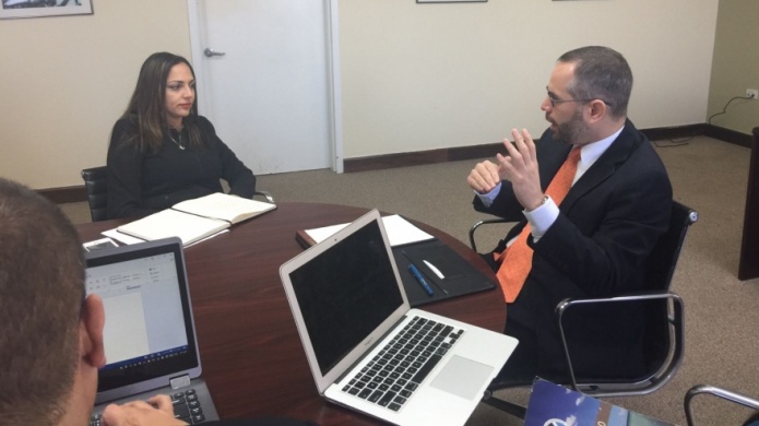 Encuentro entre designada secretaria del DRNA y el saliente jefe de la agencia