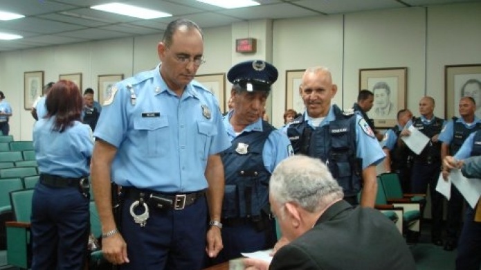 Encuesta: Â¿EstarÃ­as dispuesto a trabajar como policÃ­a voluntario? 