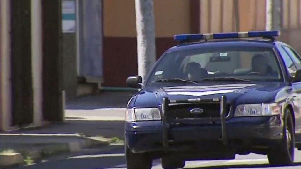  Persona sin hogar se va a pasear en veh&iacute;culo que le dejaron la puerta abierta y las llaves en San Juan 