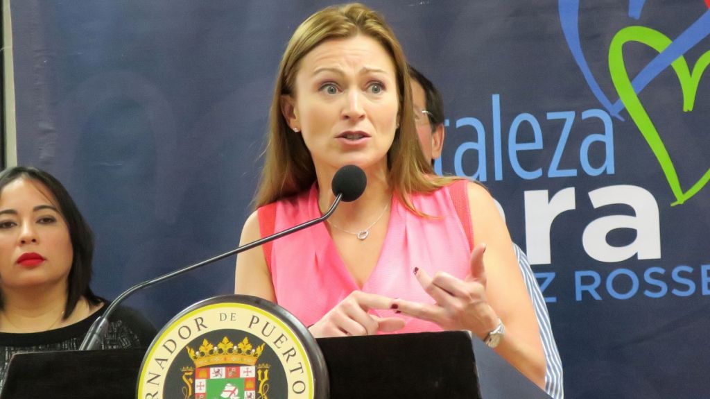  Exigen a maestros que son "recurso disponible" a acudir a oficinas regionales 