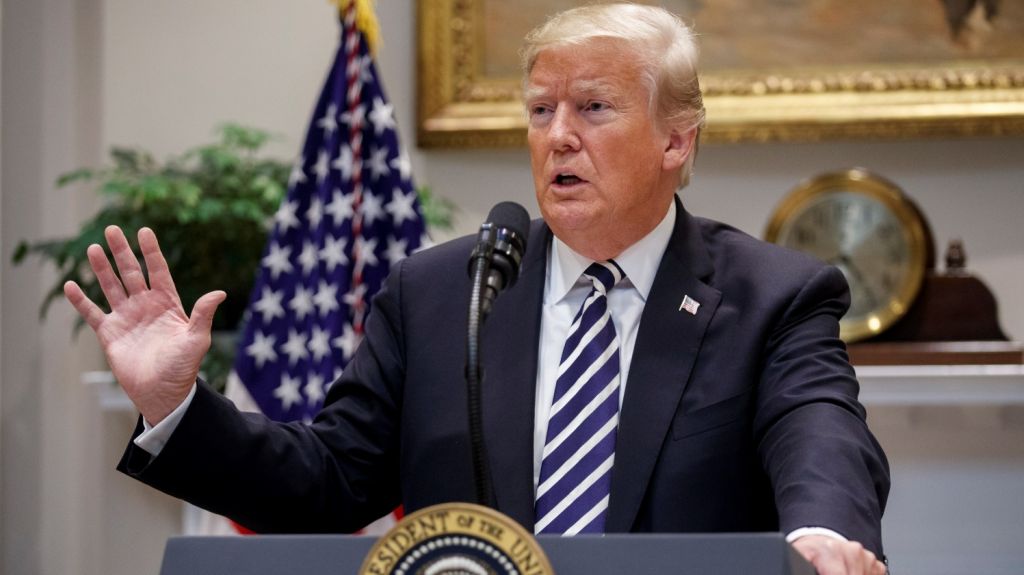  Trump aplaza los aranceles a veh&iacute;culos de UE y da respiro al comercio global 