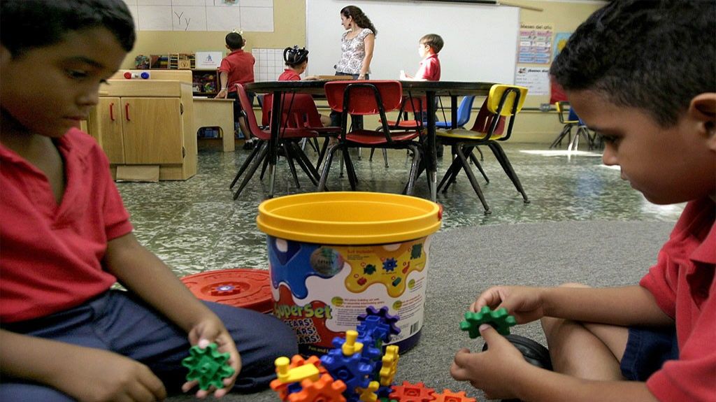  Proponen investigar proceso de despechar materiales escolares 