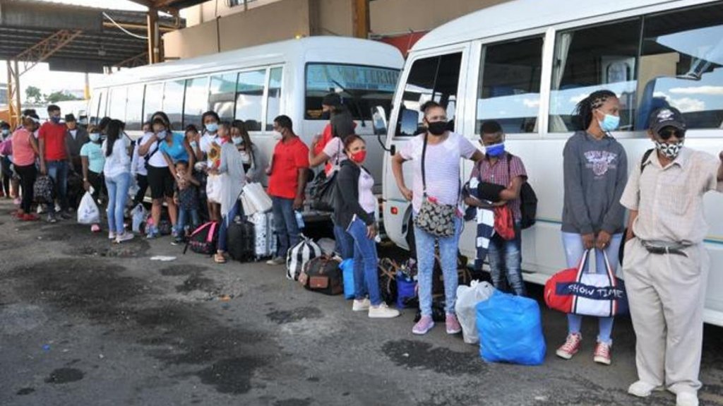  Miles dejan la Capital y viajan a los pueblos 