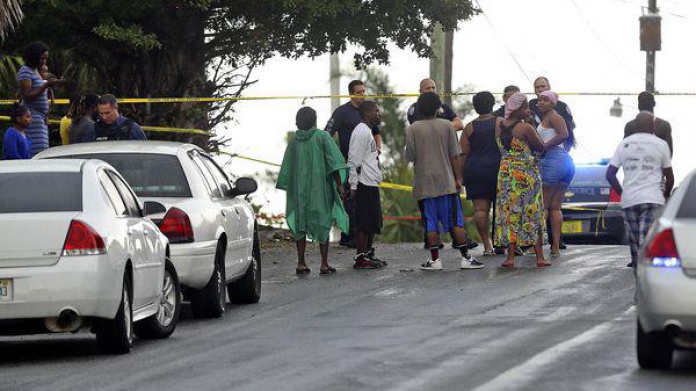 Tiroteo en una playa de Florida deja dos muertos