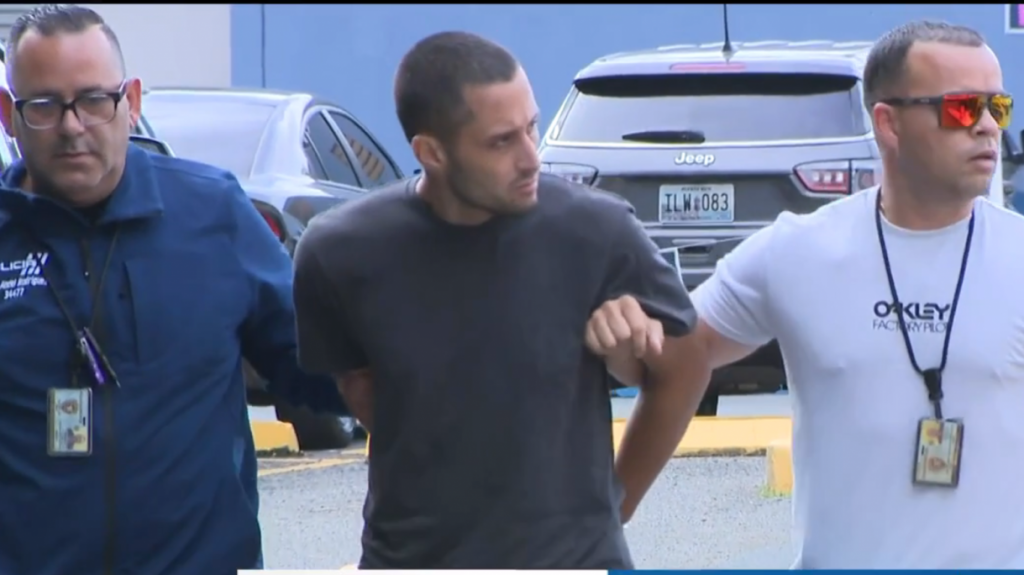  Video: Arrestan hombre sospechoso de asesinar a un menor de 13 a&ntilde;os en Toa Alta 