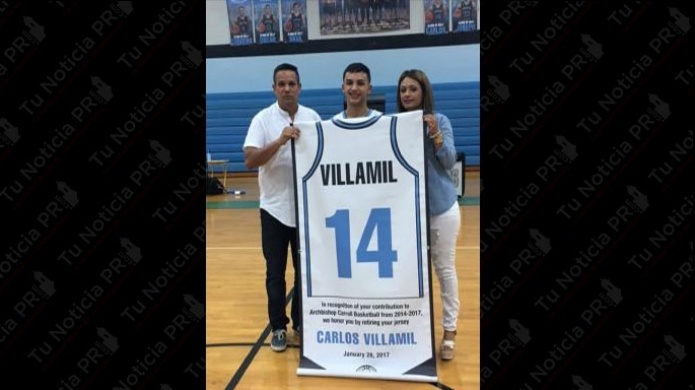 Marca hito retiro camiseta de joven boricua en escuela de Miami