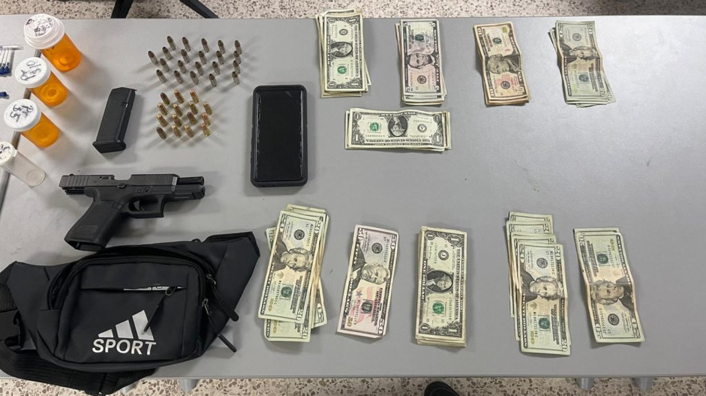  Dos personas arrestadas adem&aacute;s ocupan drogas y arma en Trujillo Alto 