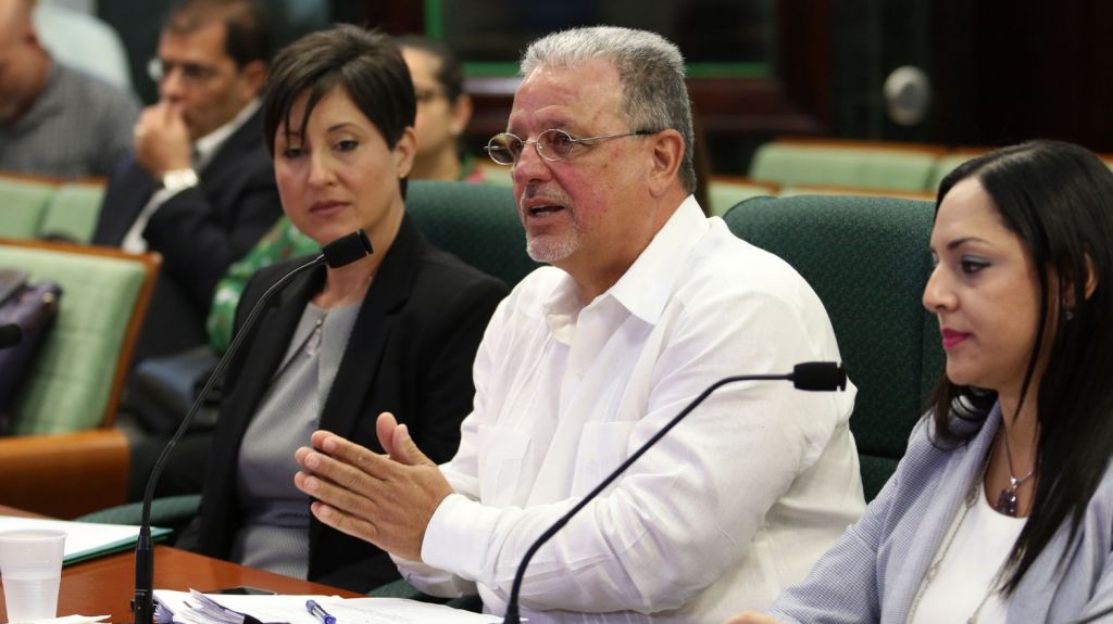  Urge la declaraci&oacute;n de una moratoria en la construcci&oacute;n cerca de las costas 