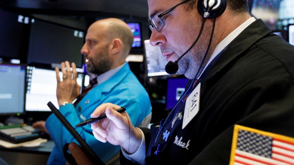  Wall Street reacciona con optimismo a tregua comercial y S&P 500 bate r&eacute;cord 