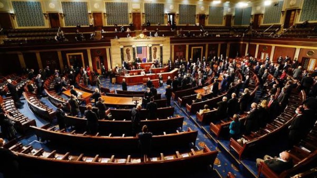  El Congreso se retira para debatir objeciones a los resultados en Arizona 