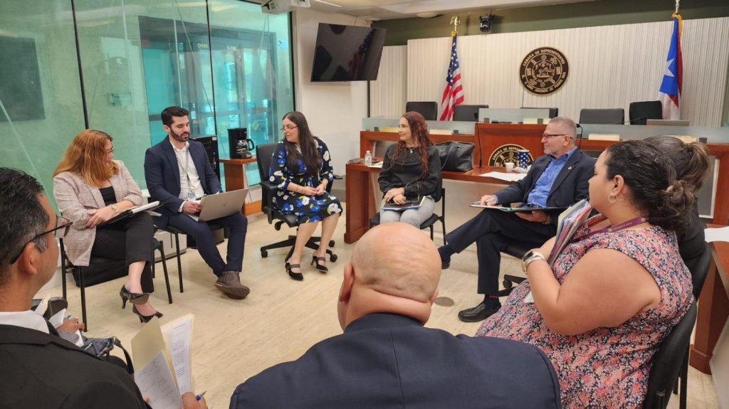  Agencias del gobierno delinean estrategias para lidiar con riesgos de Tik Tok 