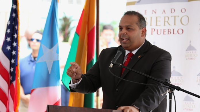 Senador Jorge SuÃ¡rez Asigna 200 mil para la Gente de Humacao