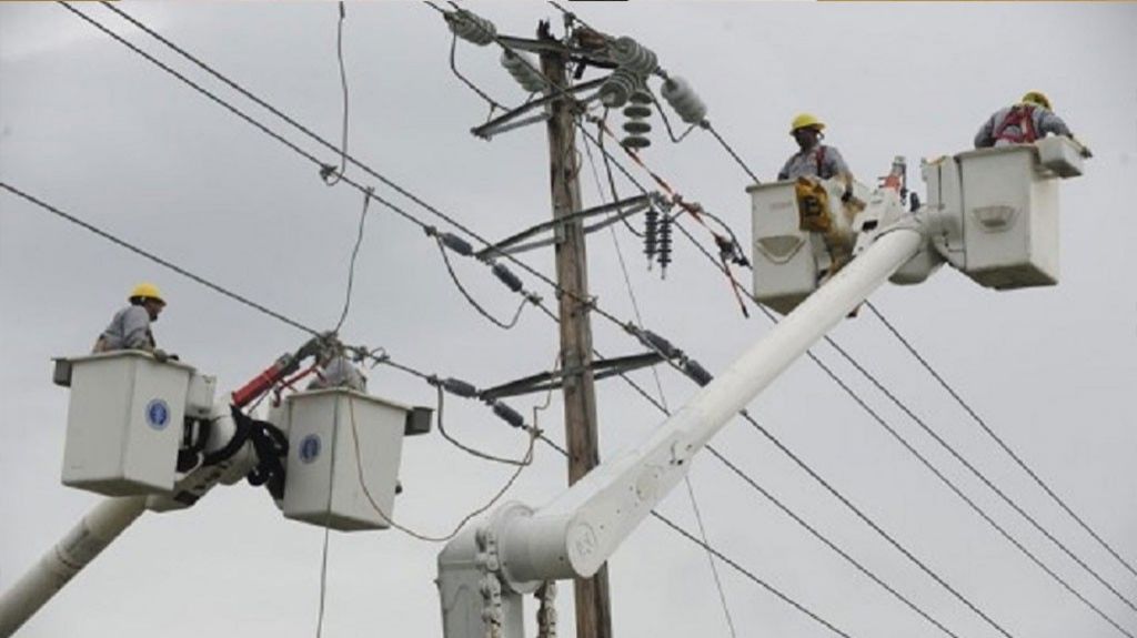  Casi ocho meses del hurac&aacute;n Mar&iacute;a, AEE cuenta con un 98.72 por ciento de luz 