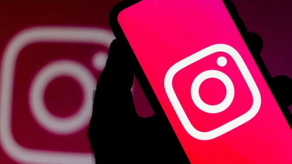  Mujer reporta que la chantajean con fotos y videos &iacute;ntimos que le comparti&oacute; por Instagram 