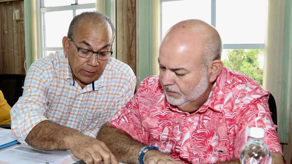  &lsquo;Johnny&rsquo; M&eacute;ndez comprometido con ayudar a reabrir CDT en Las Mar&iacute;as 