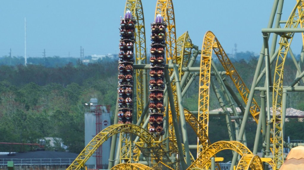  Cierra atracción en Epic Universe tras muerte de un visitante 