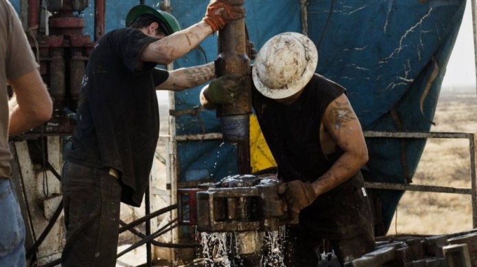 Trump quiere que se construyan mÃ¡s refinerÃ­as de petrÃ³leo en EEUU