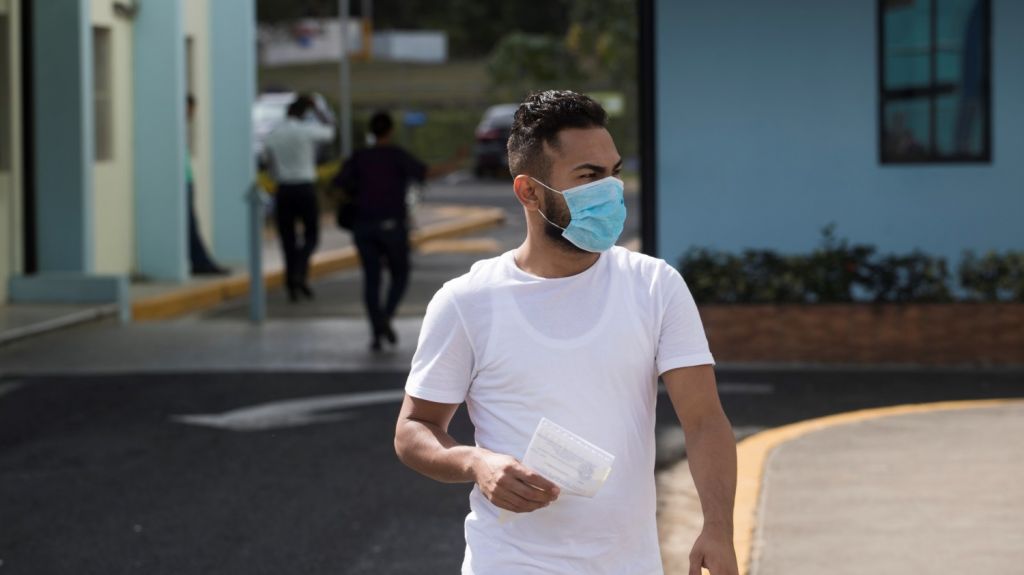  Se agota venta de mascarillas en Puerto Rico 