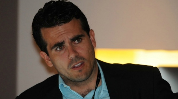 Ricky Rosello detiene sus eventos de campaÃ±a luego que su esposa perdiera Ã©l bebe que esperaban 