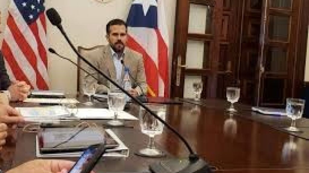  Carlos Delgado Altieri responsabiliza a Rossell&oacute; por recorte a pensiones 