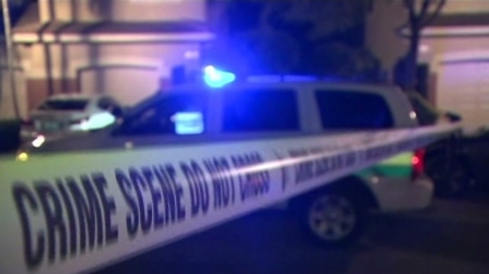 Un hombre mata a su esposa y a su hijo con una ballesta, despuÃ©s se corta la garganta