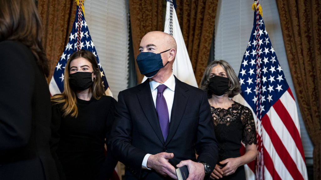  EE.UU. confisca 11 millones de mascarillas N95 de imitaci&oacute;n 