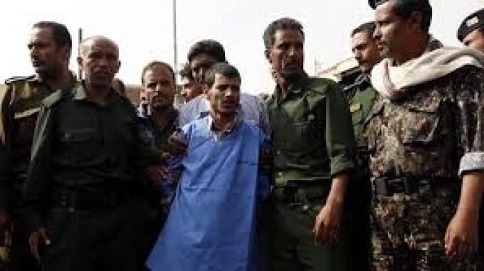 Video: Segunda ejecuciÃ³n pÃºblica de un pederasta en dos semanas en el Yemen