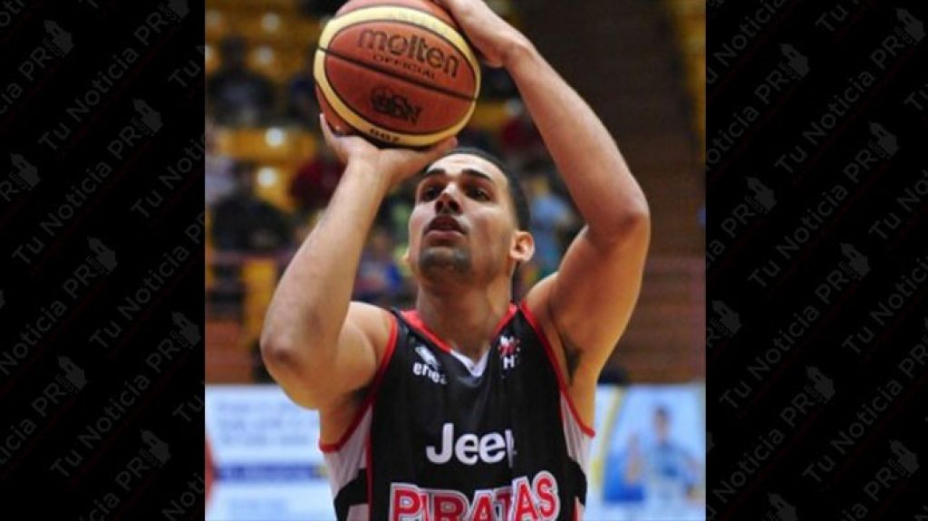  Alexis &ldquo;Bebo&rdquo; Col&oacute;n firma acuerdo con Piratas de Quebradillas 