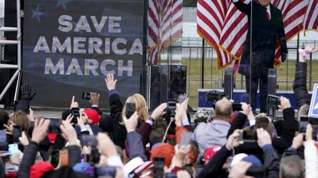  Panel del Congreso emite citaciones a 6 allegados a Trump 