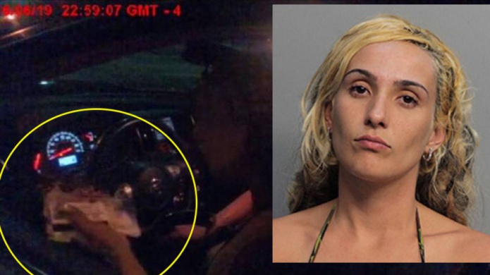 Mujer enseÃ±a escote e intenta sobornar a policÃ­a de Miami para evitar ser multada