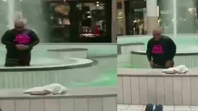 Video: Se mete en la fuente de Plaza Carolina, asegura "Hace mucho calor"