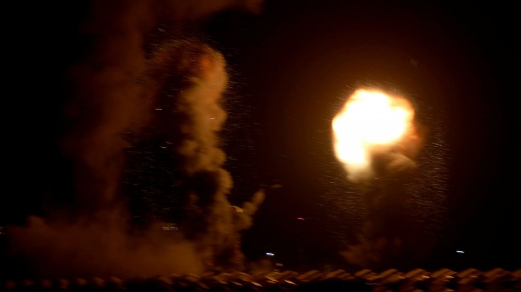  Aviones israel&iacute;es atacan infraestructura de Ham&aacute;s en Gaza 